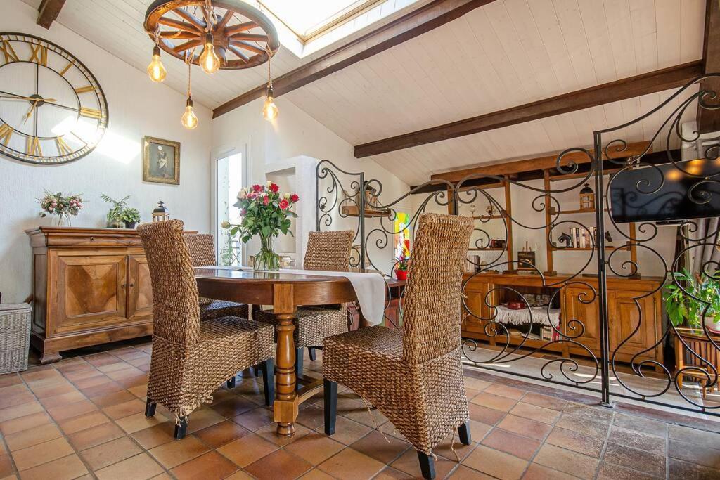 Willa Gite Du Mont Plaisir Chouvigny Zewnętrze zdjęcie